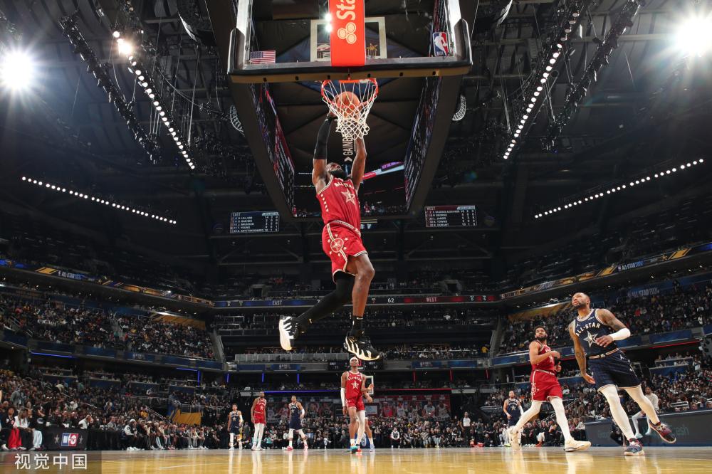 热刺在进攻 热刺在进攻