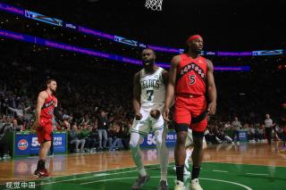 相比之下 相比之下